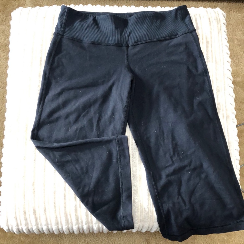 Lululemon clam diggers